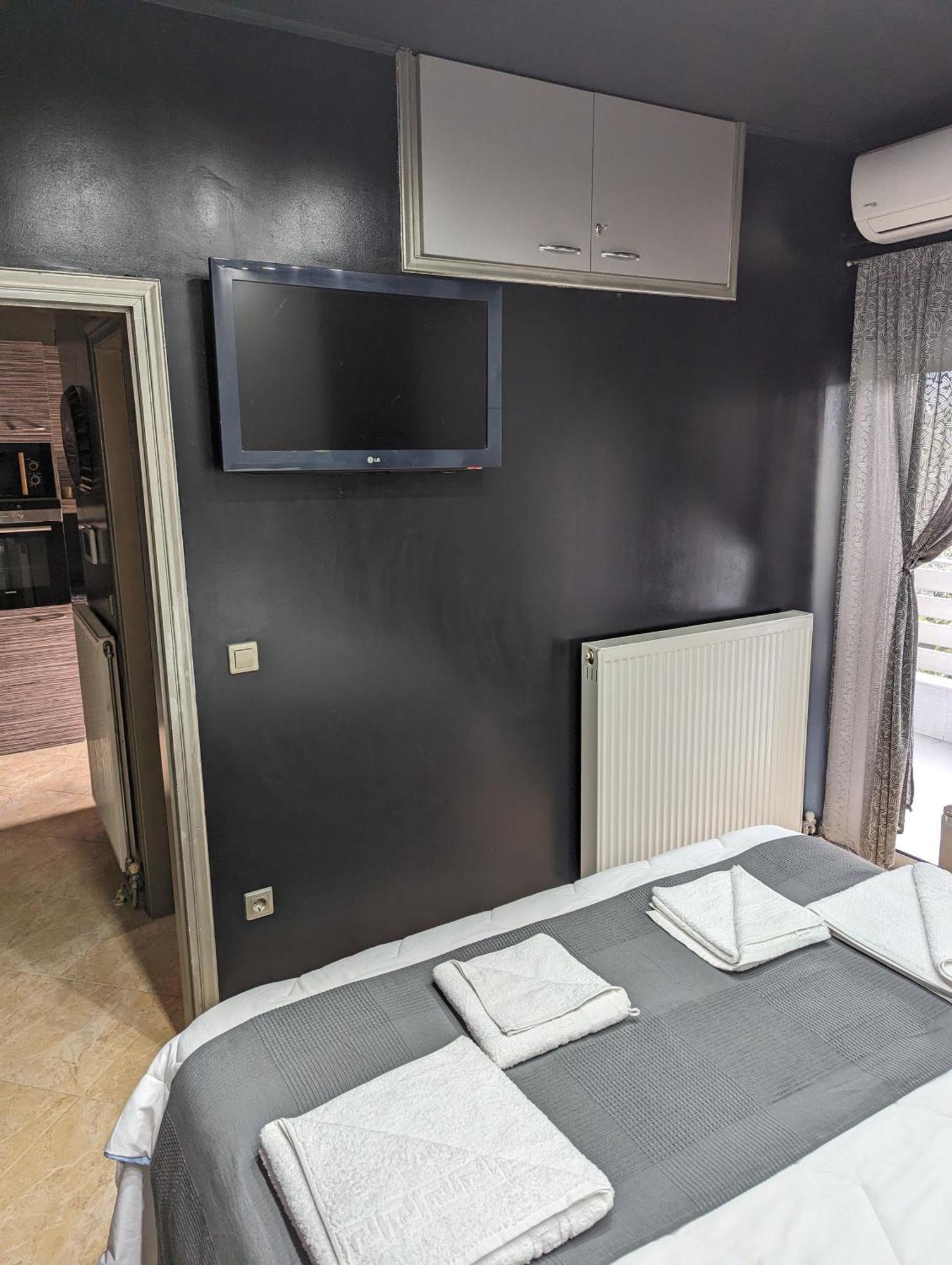 Modern Quiet Luxury Apartment Patra Extérieur photo
